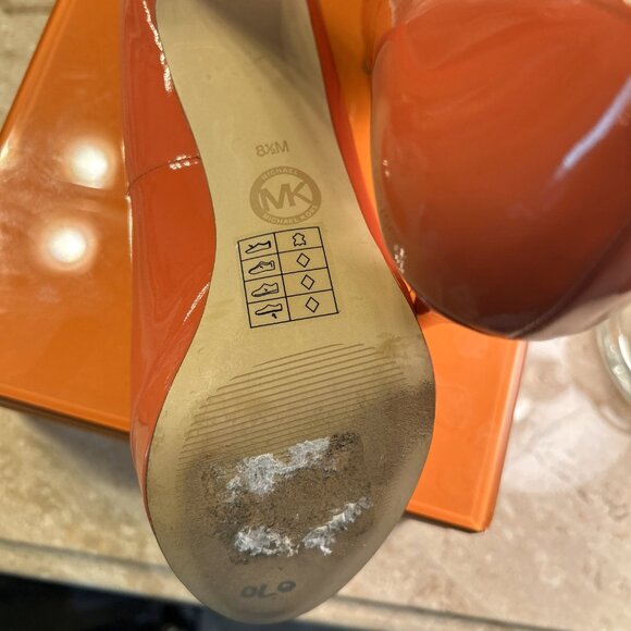 Michael Kors Patent Leather Peep-Toe Heels – Women Size 8.5 - Picture 3 of 4